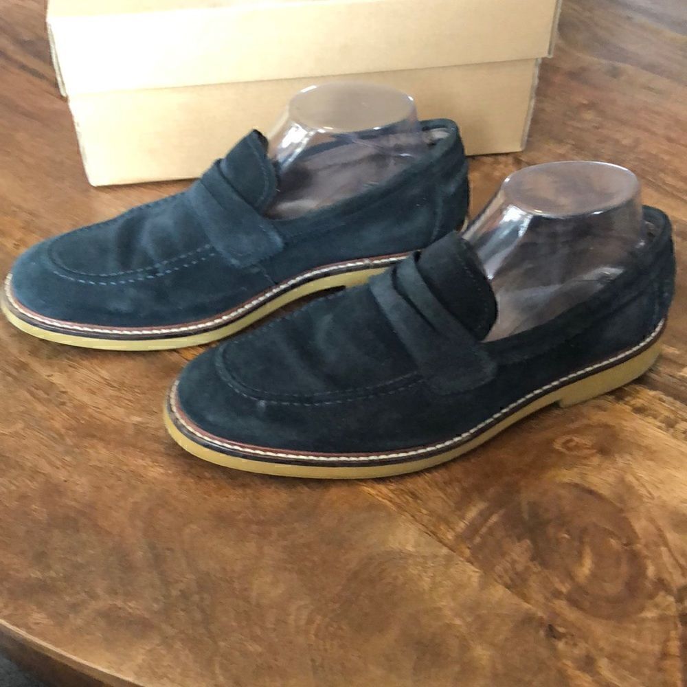 Men’s Banana Republic Black Suede Loafers size 7